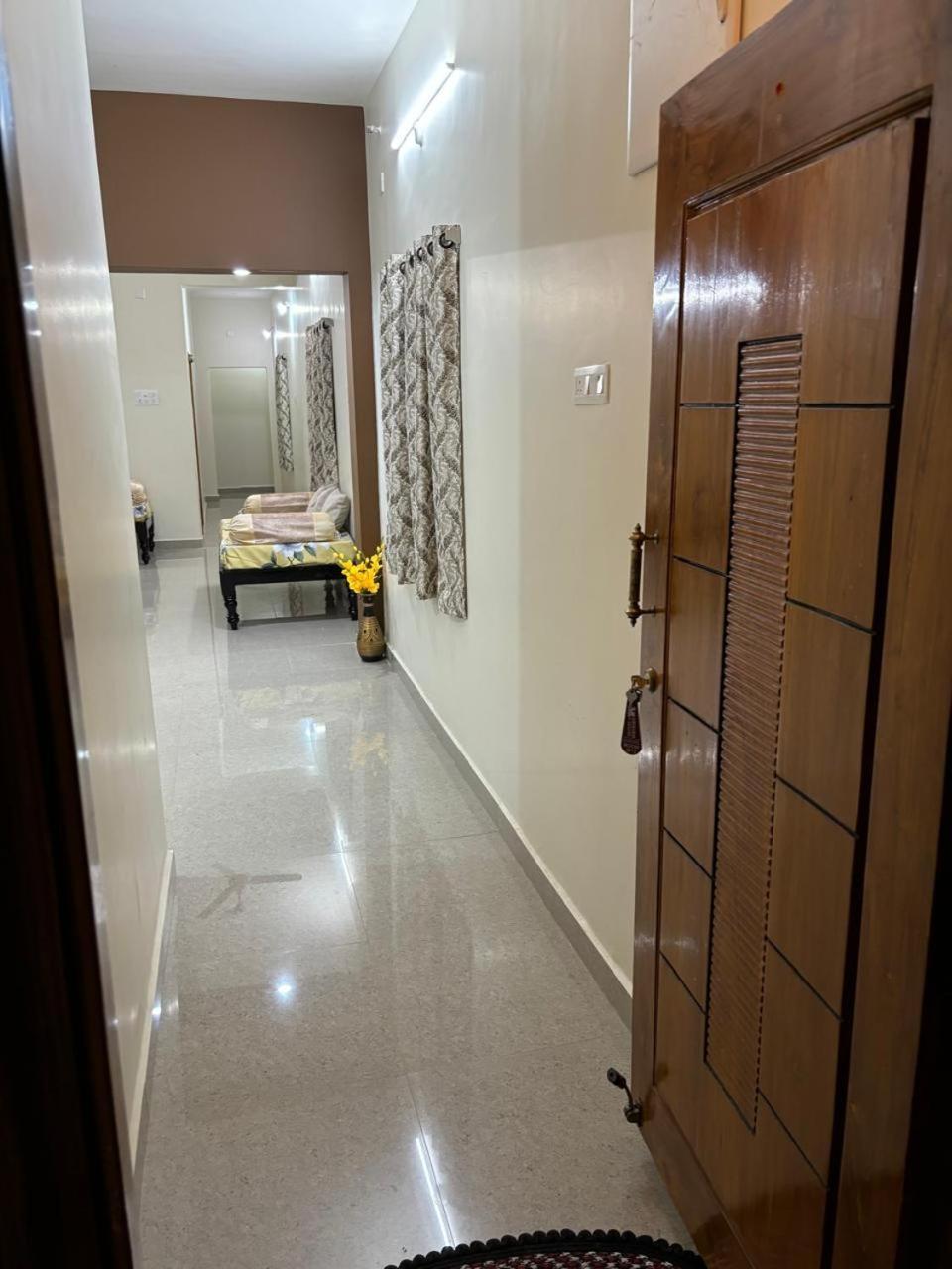 Annamaiah Premium Guest House Tirupati Exterior photo